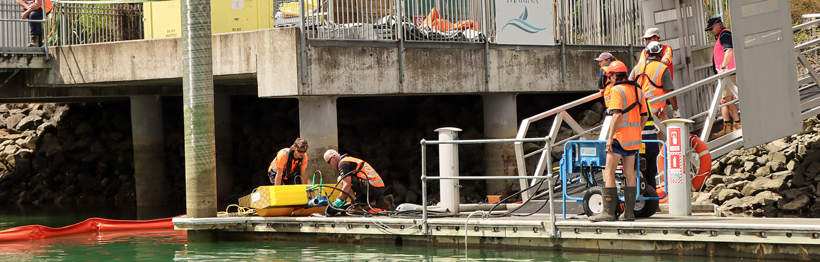 Image - marine oil spill exercise in Whangamatā